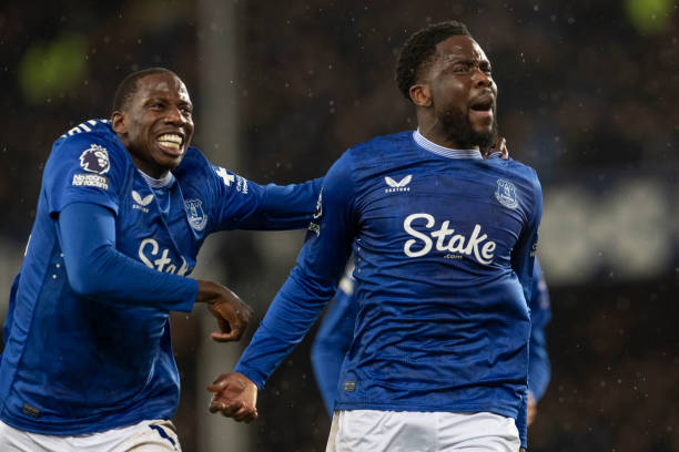 封闭热身赛：利物浦5-0斯托克城，维尔茨首秀，努涅斯14分钟戴帽.