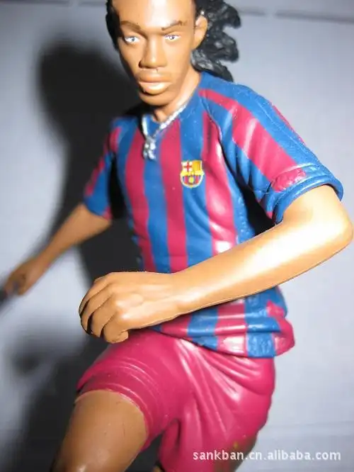 柏林联合球员被远射击中喉咙呼吸困难，被救护车送往医院.