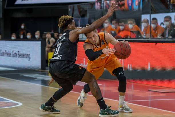 先想到他在 先想到他在